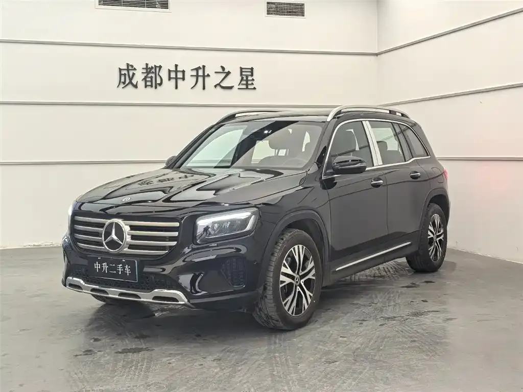 Mercedes-Benz GLB — фото 1