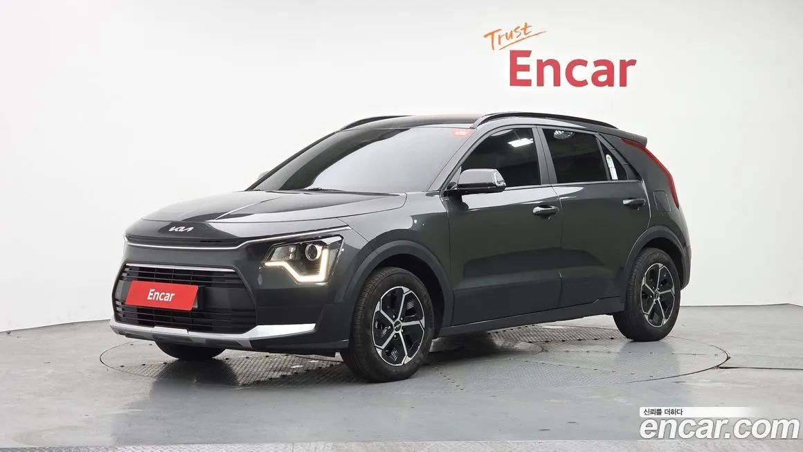 Kia Niro — фото 1