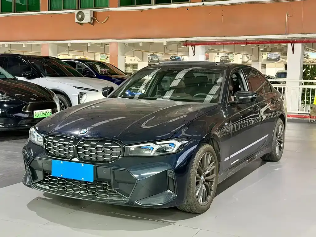 BMW 3 Series 330i M Sport Night