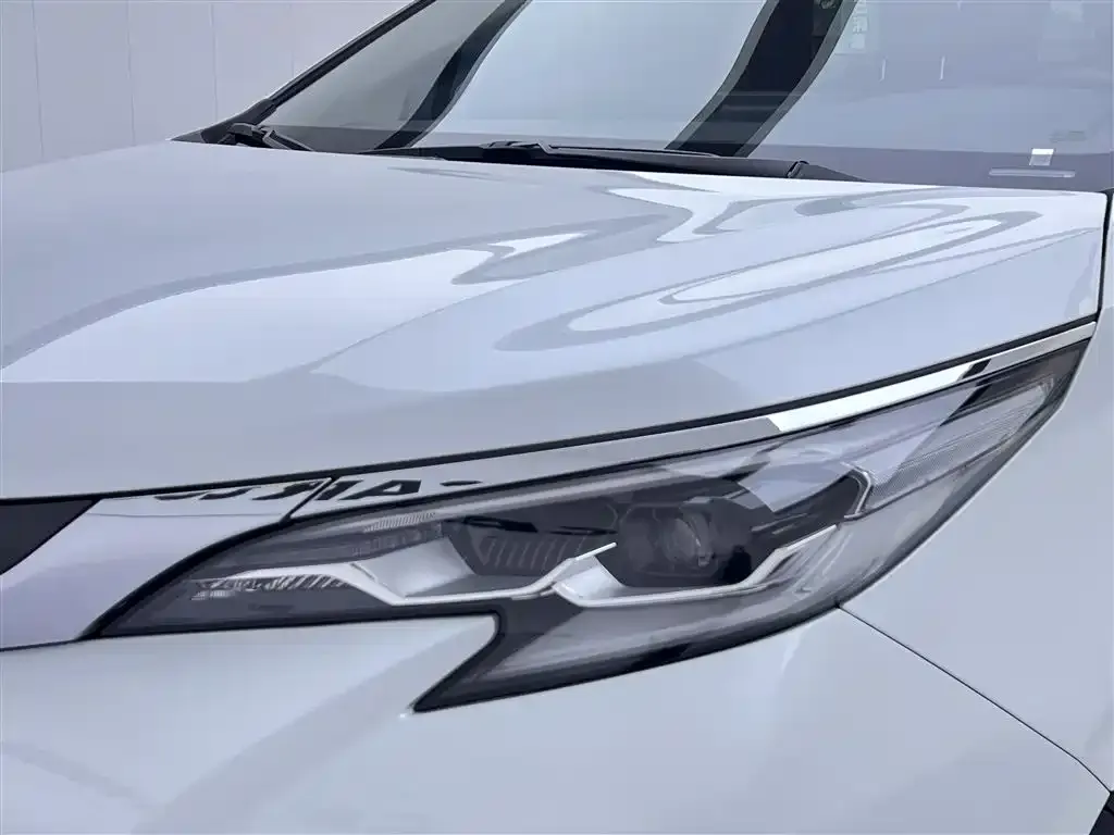 Toyota Sienna 2024 из CN, фото 4