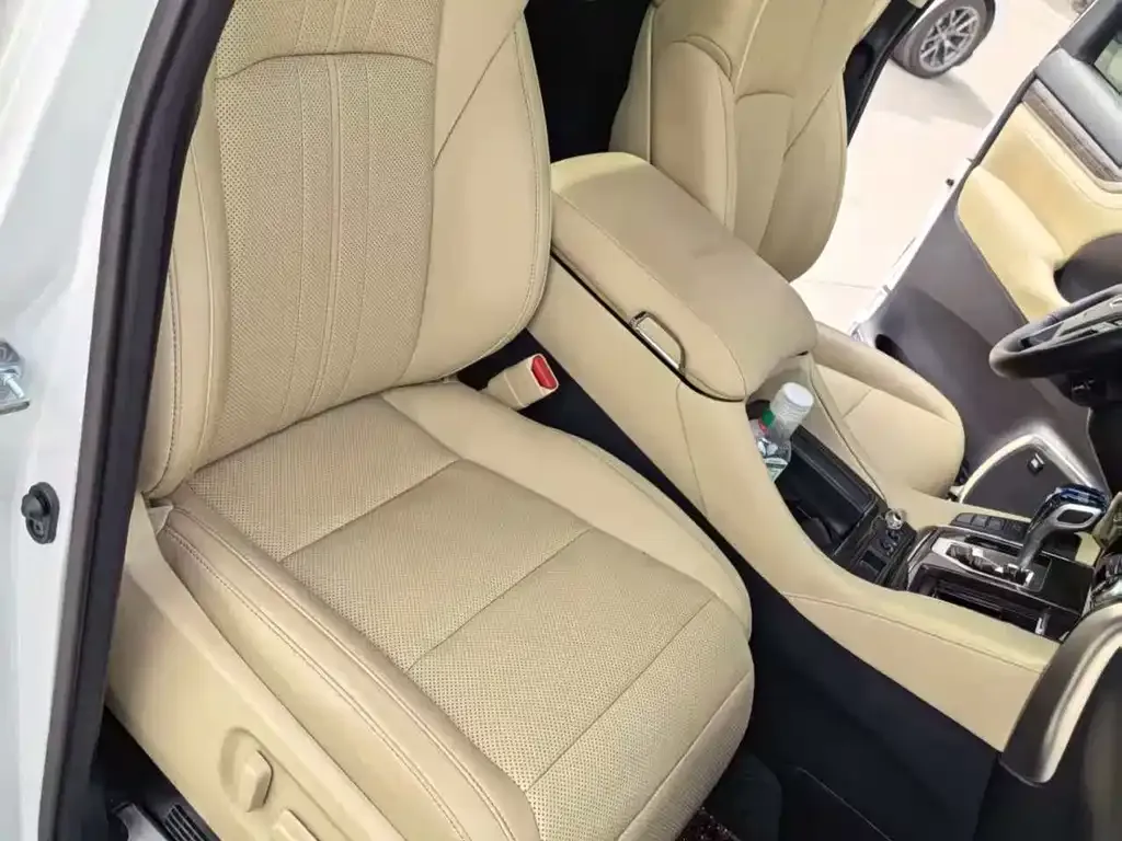 Toyota Alphard — фото 5