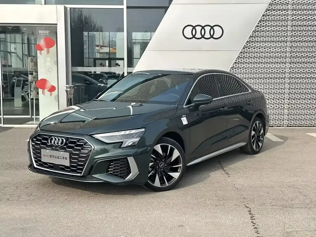 Audi A3 — фото 1