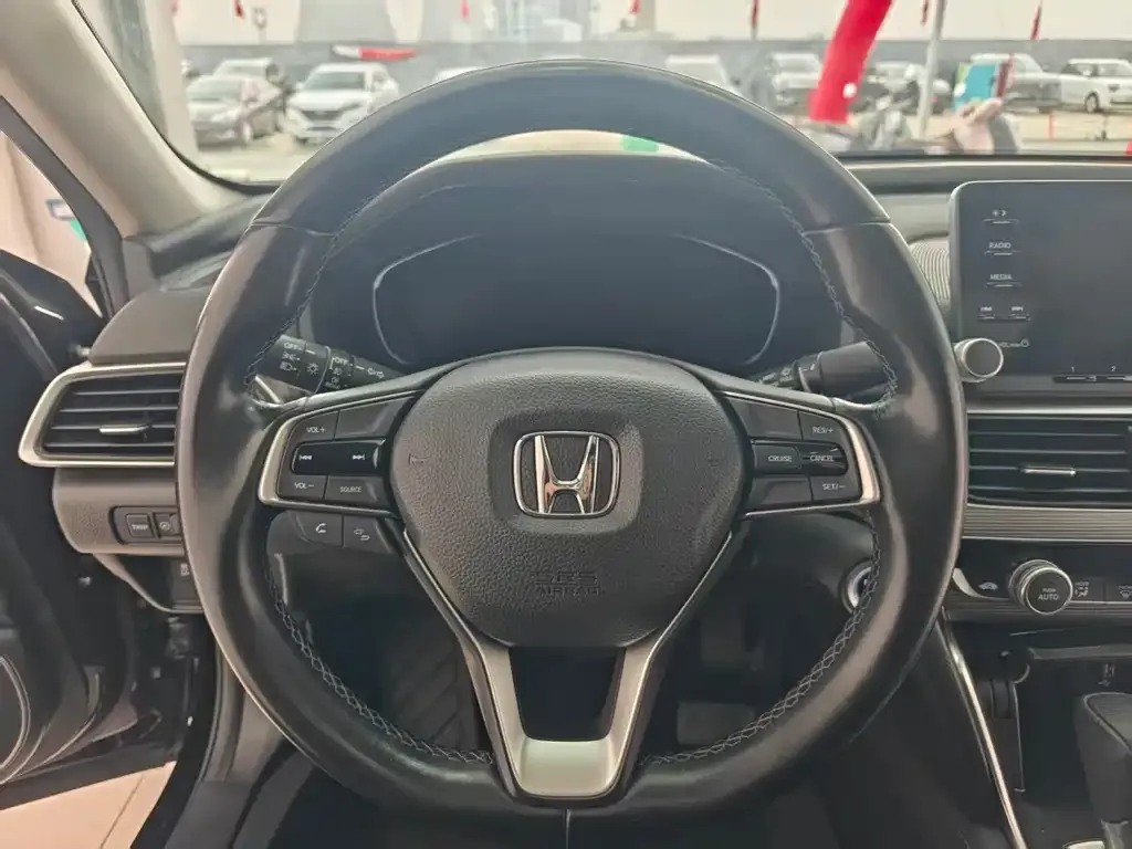 Honda Accord — фото 6