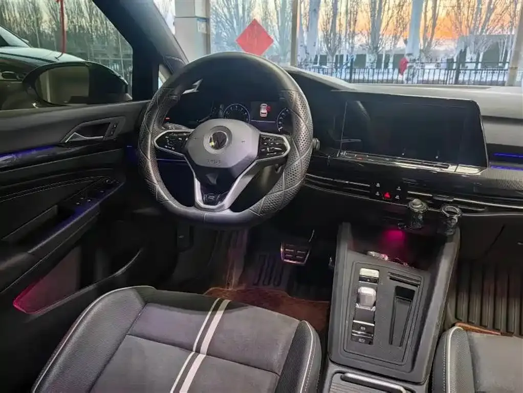 Volkswagen Golf 2023 из CN, фото 9