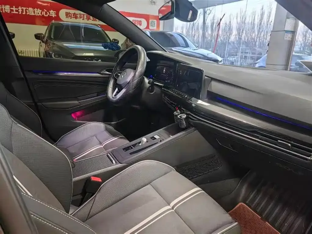 Volkswagen Golf 2023 из CN, фото 4