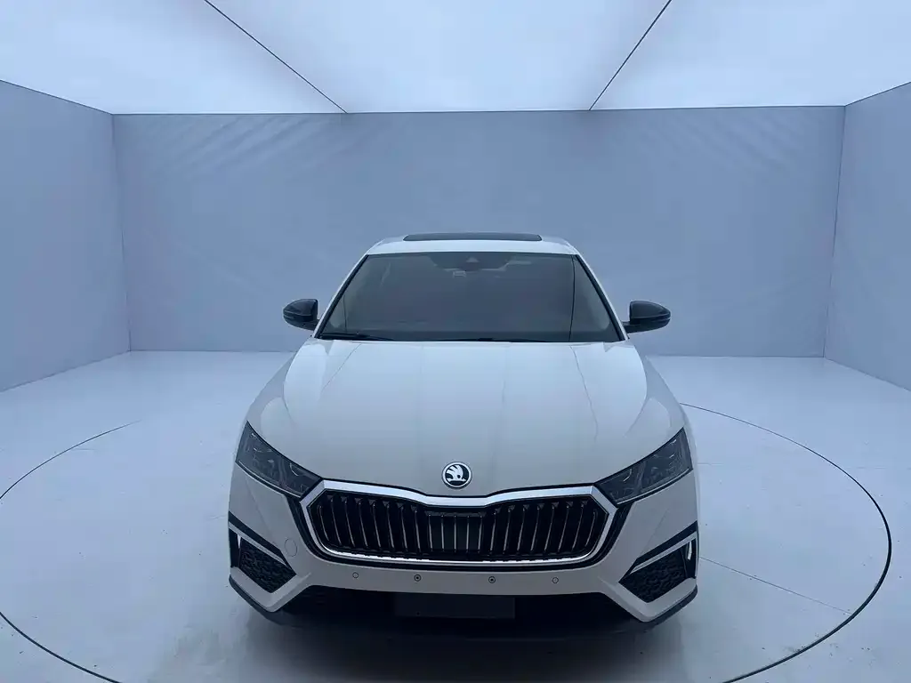 Skoda Octavia — фото 4