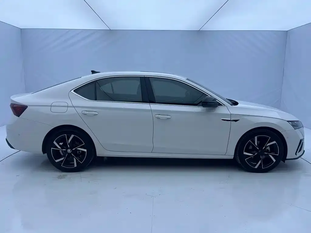 Skoda Octavia — фото 3