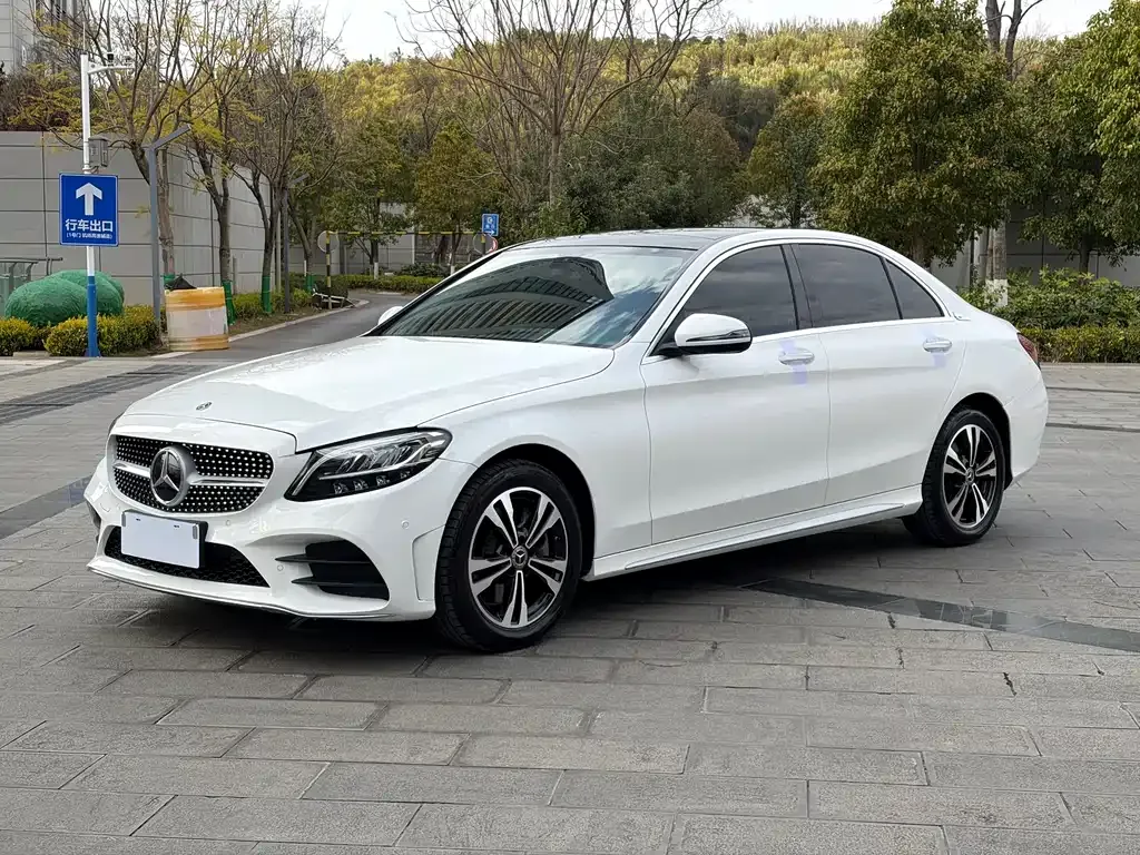 Mercedes-Benz C-Class — фото 10