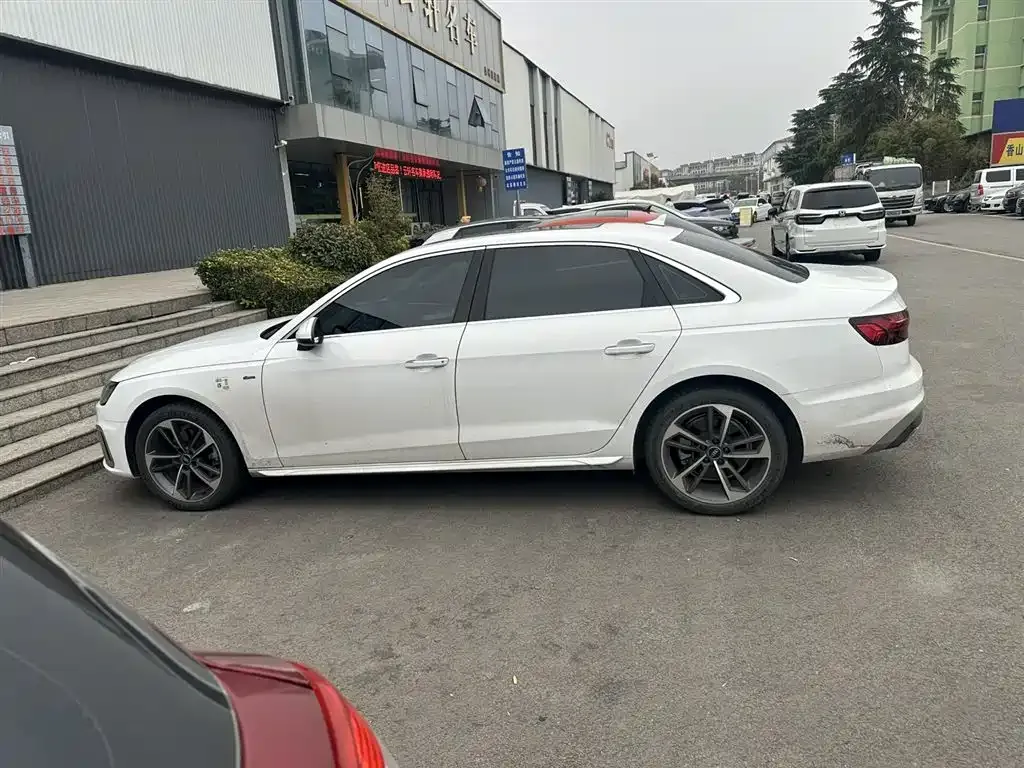 Audi A4L 2024 из CN, фото 8