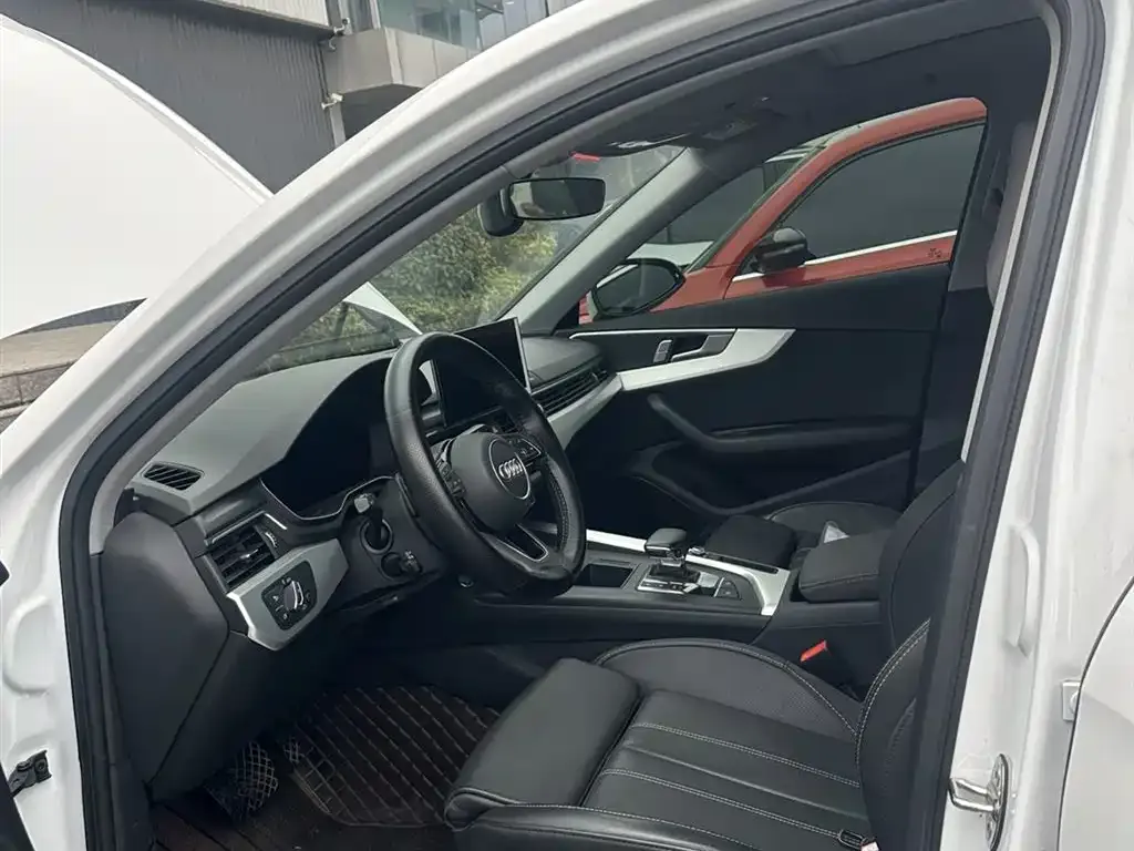 Audi A4L 2024 из CN, фото 4
