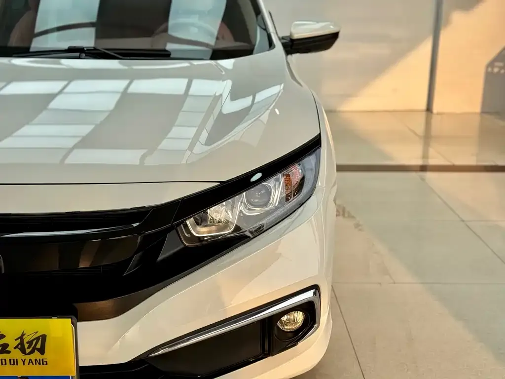 Honda Civic — фото 5