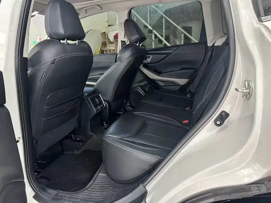 Subaru Forester 2022 из CN, фото 8