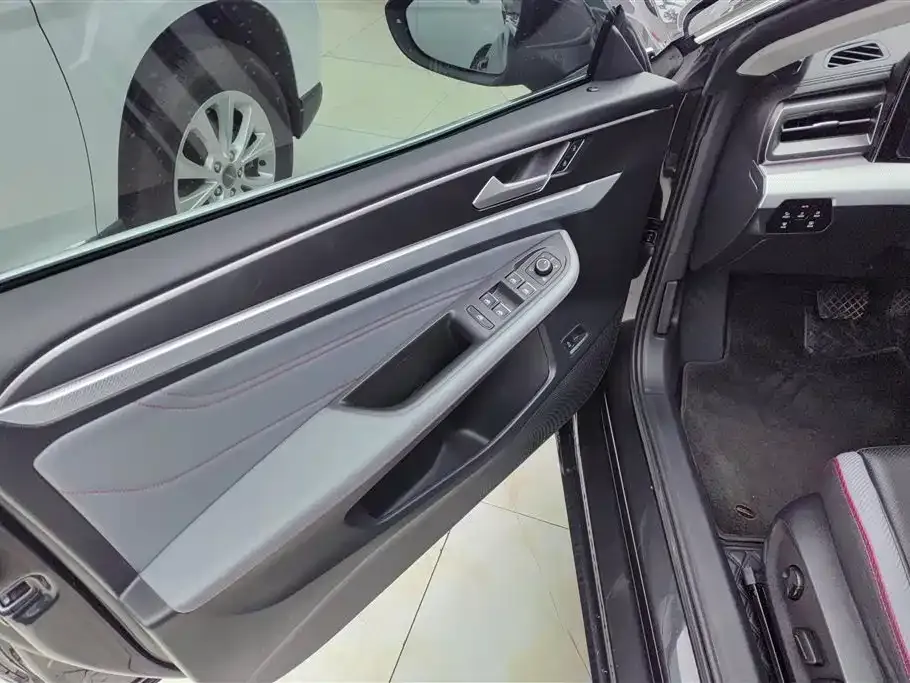 Volkswagen Lamando 2023 из CN, фото 8