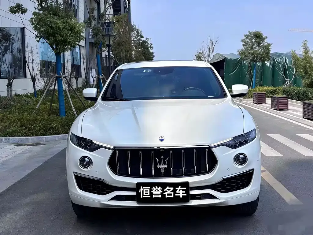 Maserati Levante — фото 4