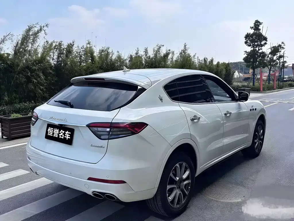 Maserati Levante — фото 7
