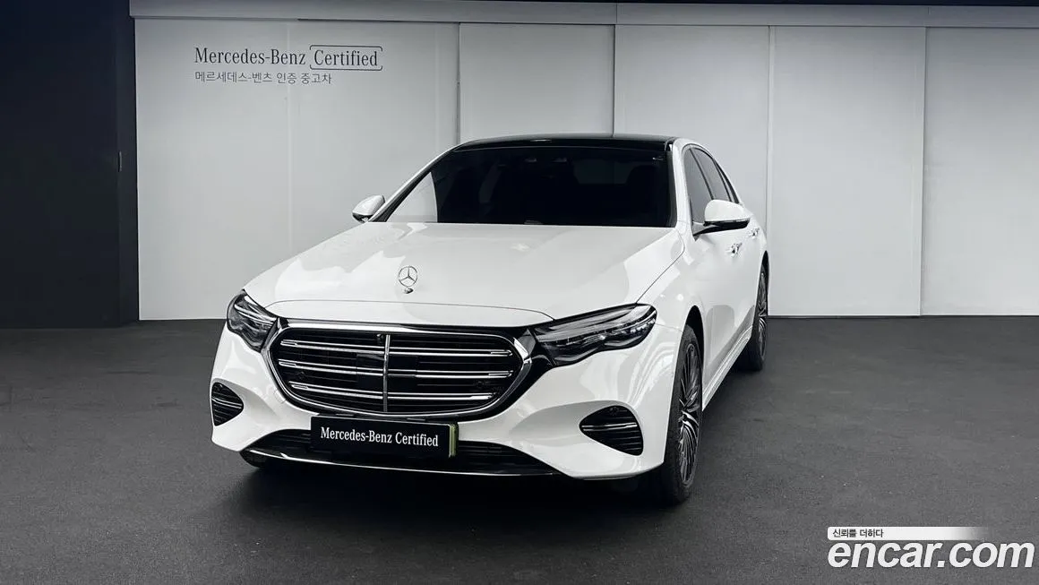 Mercedes-Benz E-Class — фото 1