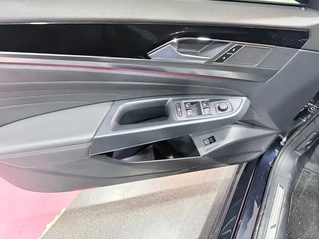 Volkswagen Passat — фото 3