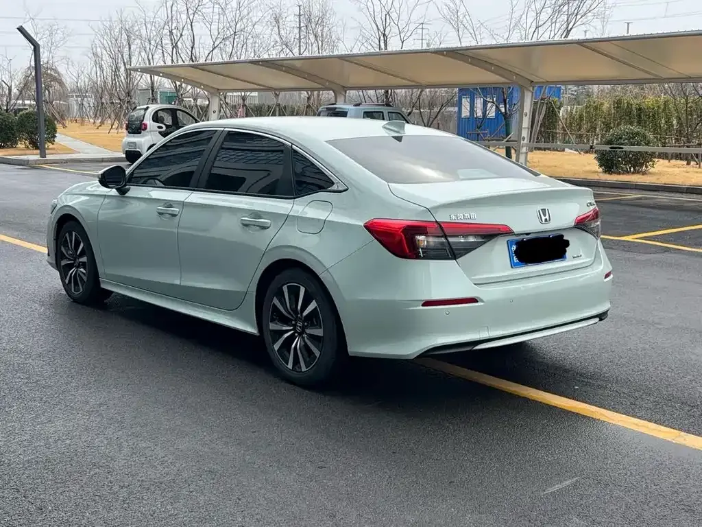 Honda Civic — фото 10