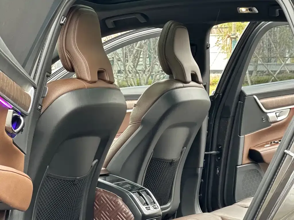 Volvo S90 2021 из CN, фото 6