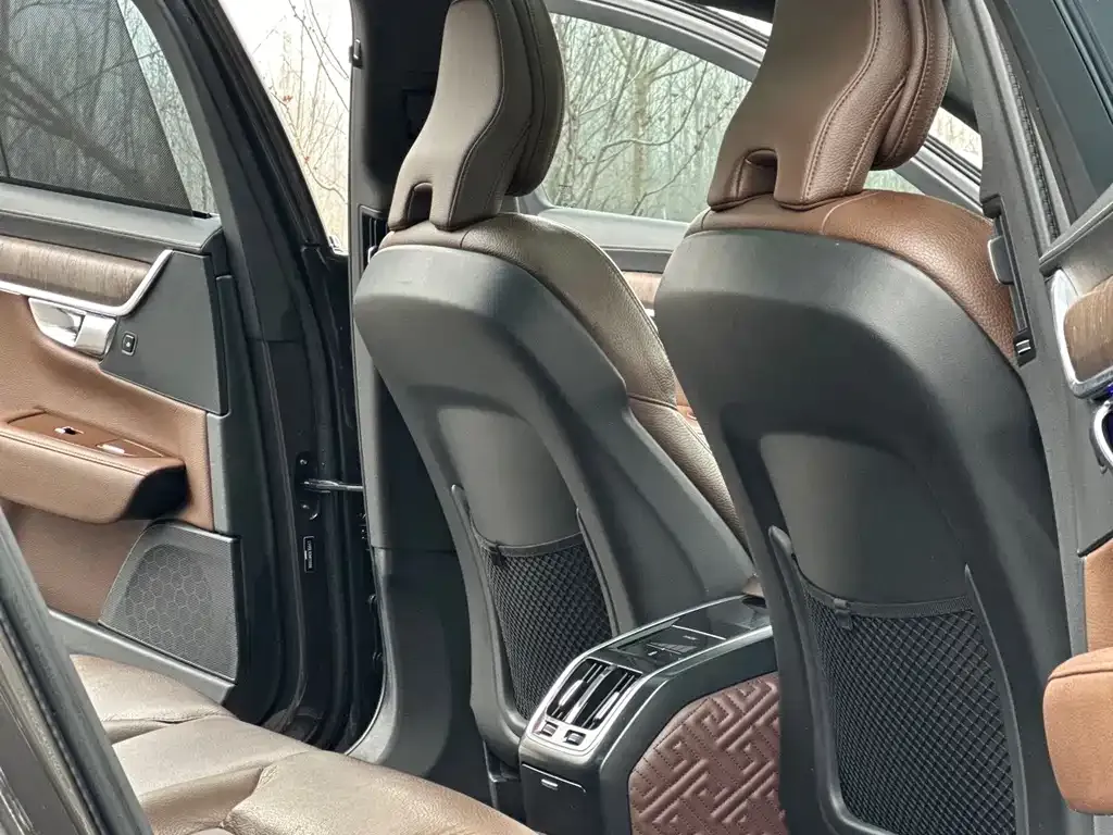 Volvo S90 2021 из CN, фото 9