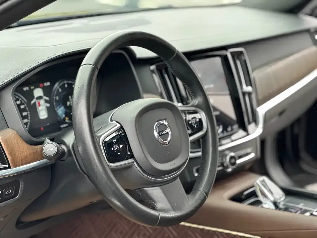 Volvo S90 2021 из CN, фото 8