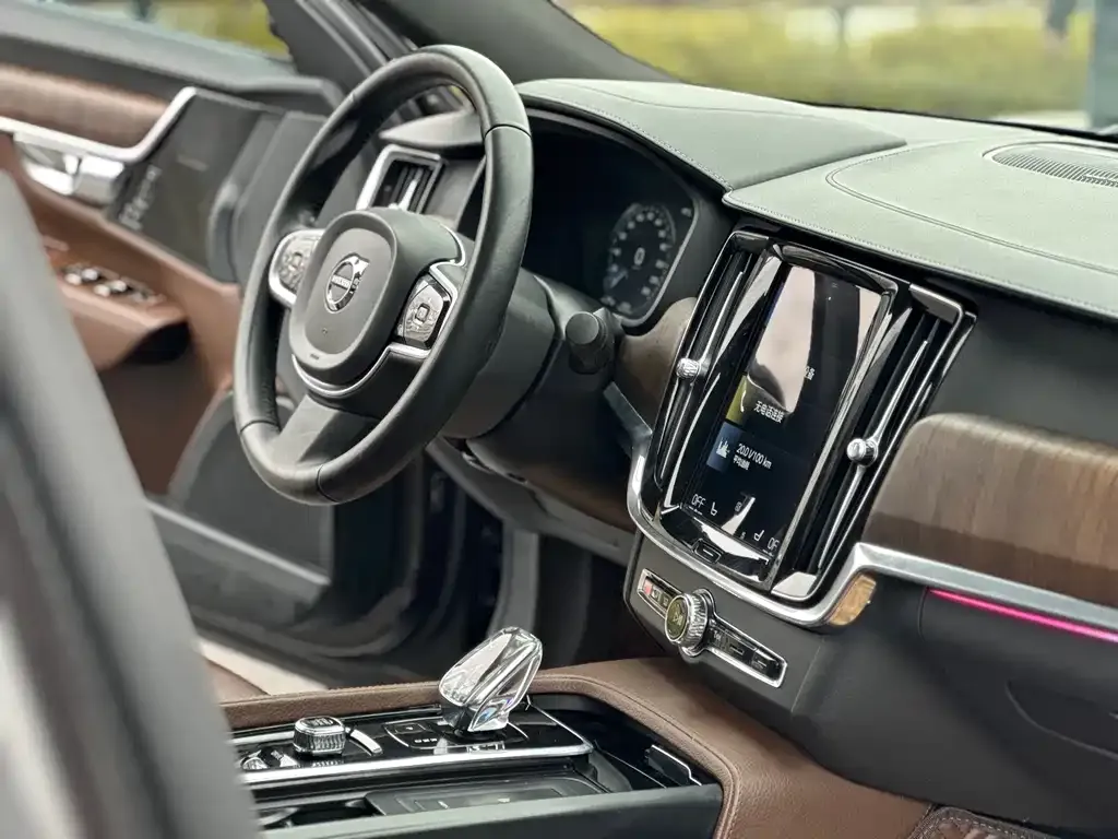 Volvo S90 2021 из CN, фото 5