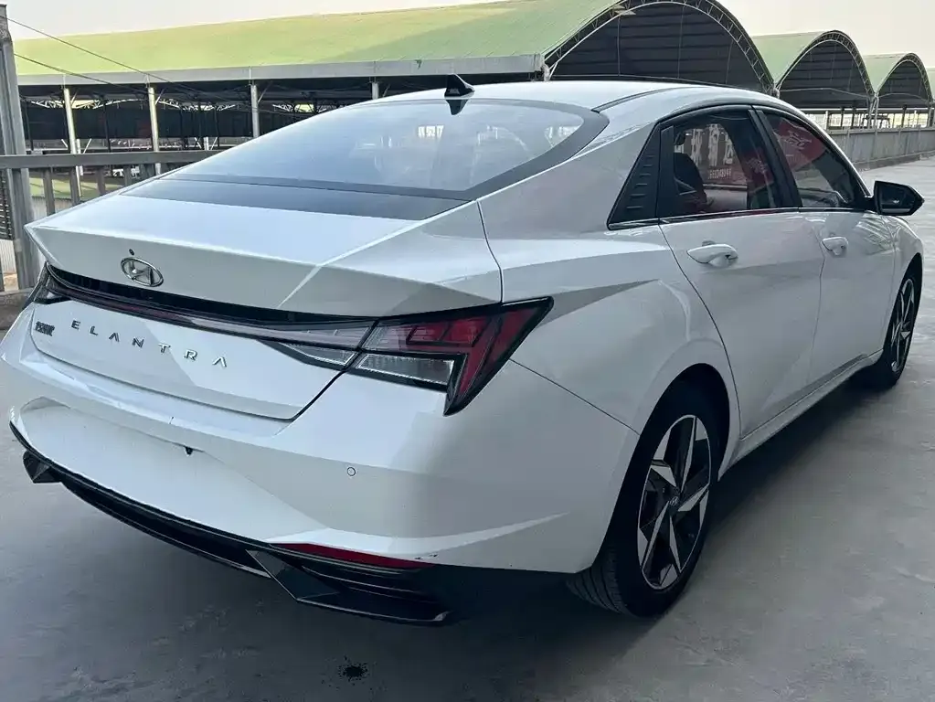 Hyundai Elantra 2022 из CN, фото 2