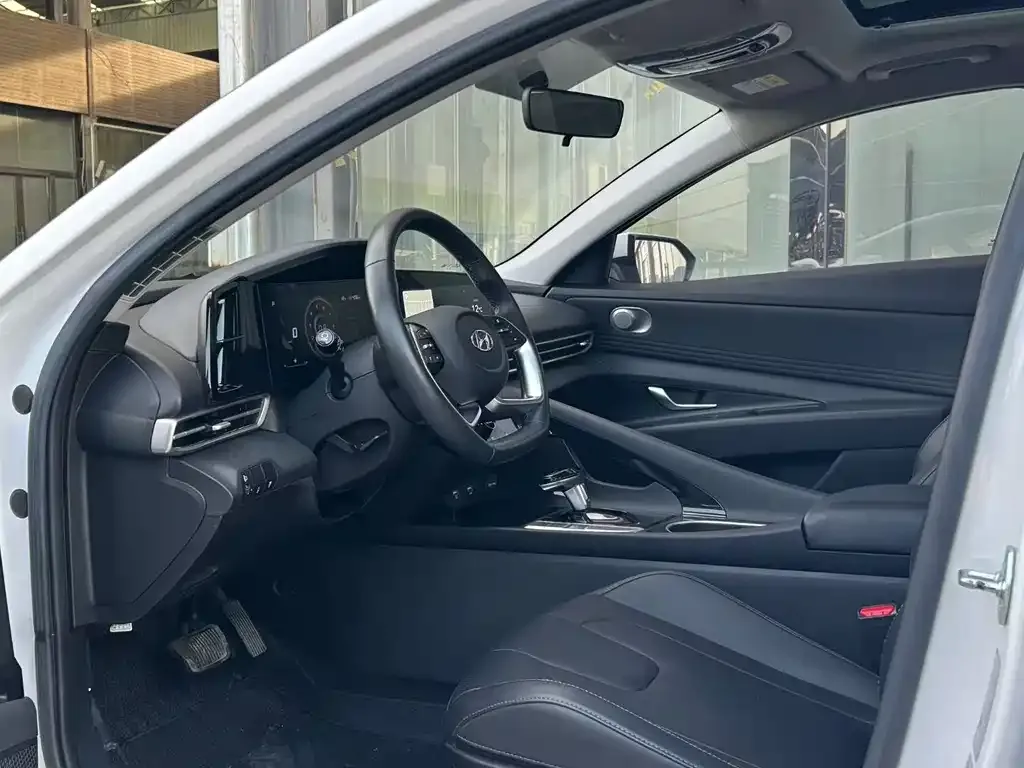 Hyundai Elantra 2022 из CN, фото 8