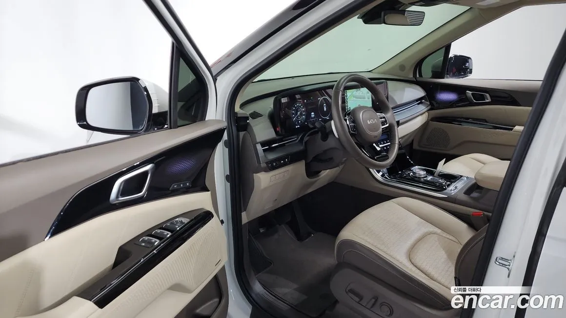 Kia Carnival — фото 10