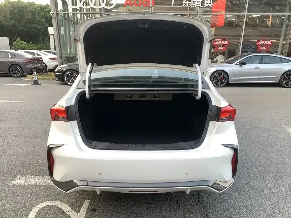 Buick Verano 2025 из CN, фото 7