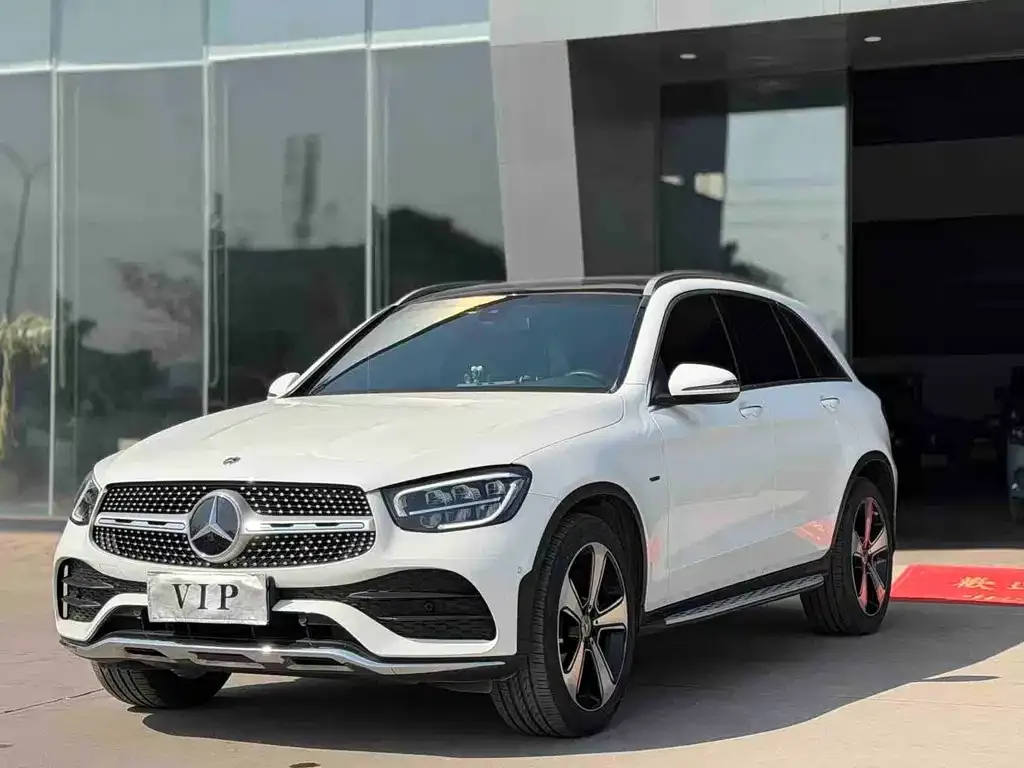 Mercedes-Benz GLC — фото 1