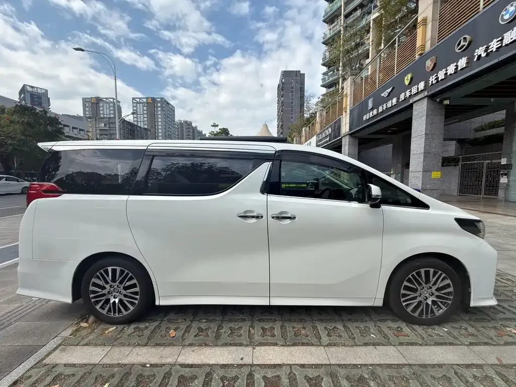 Toyota Alphard 2026 из CN, фото 9