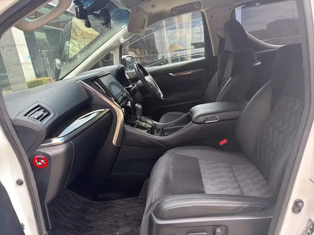 Toyota Alphard 2026 из CN, фото 2