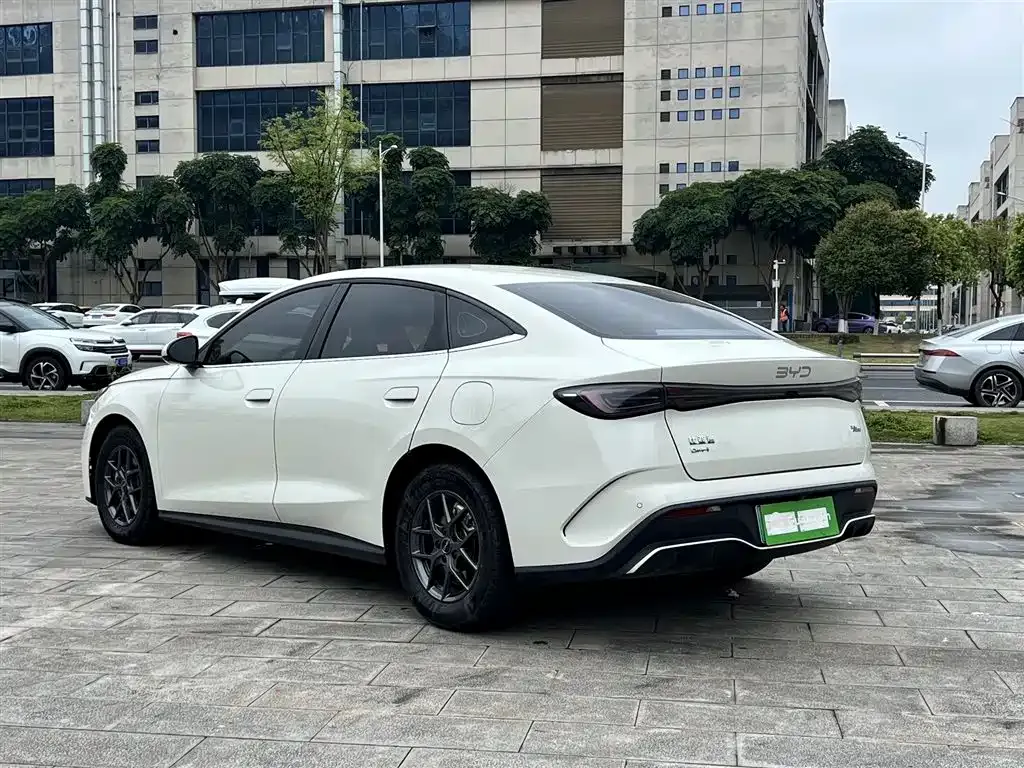 BYD Seal 06 — фото 9