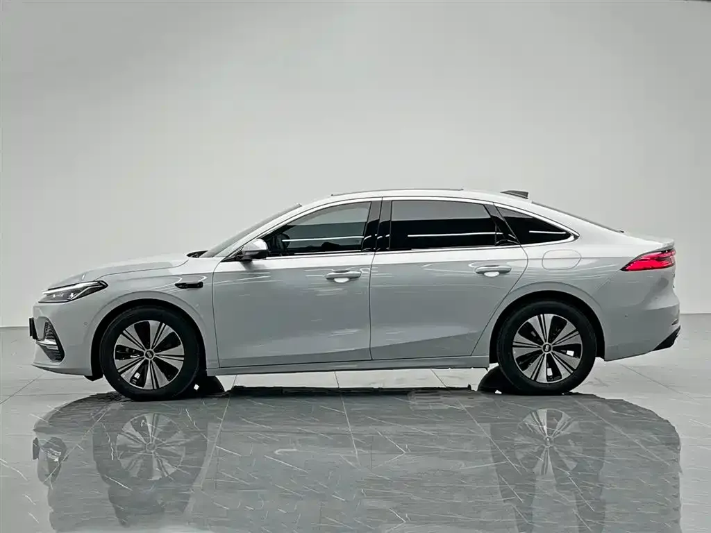 Geely 银河A7 2025 из CN, фото 10