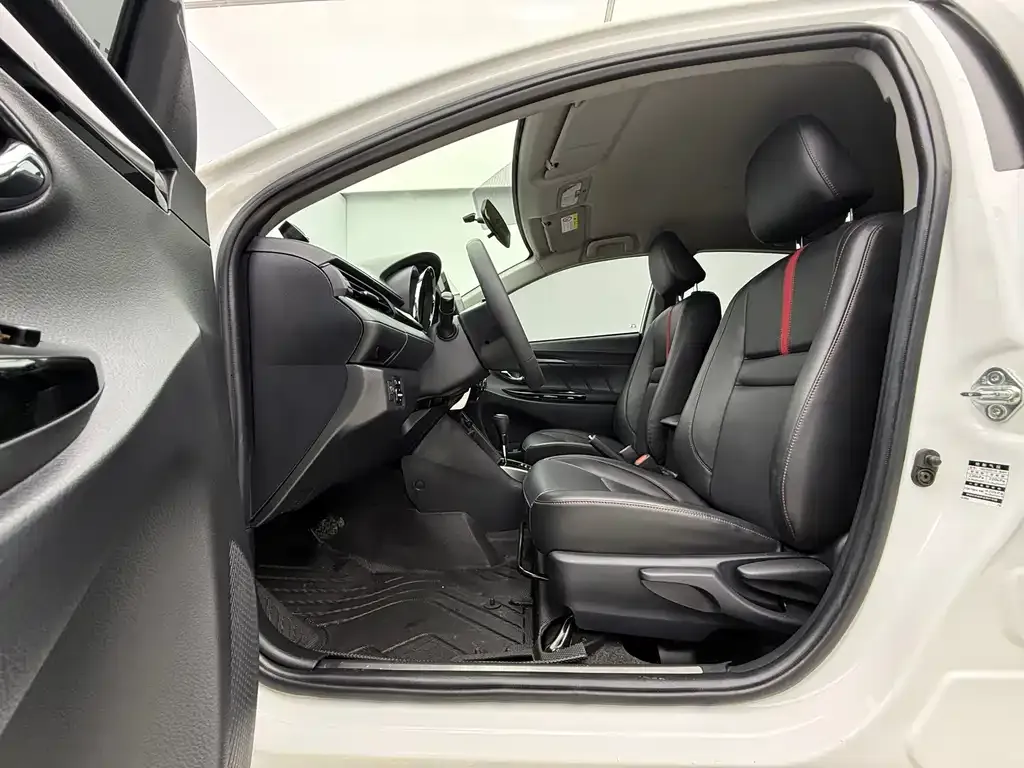 Toyota Yaris L 2022 из CN, фото 10