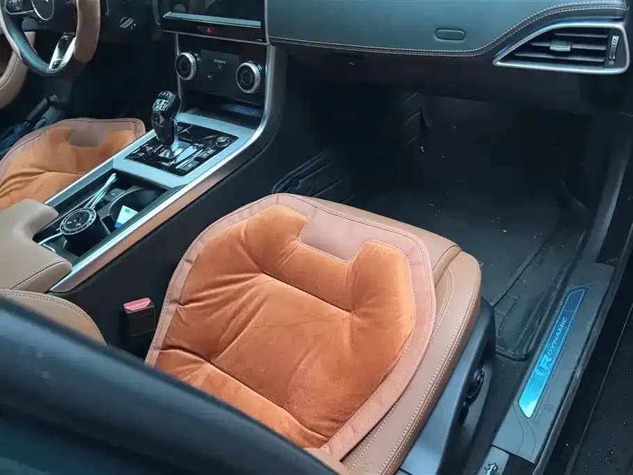 Jaguar XEL 2025 из CN, фото 4