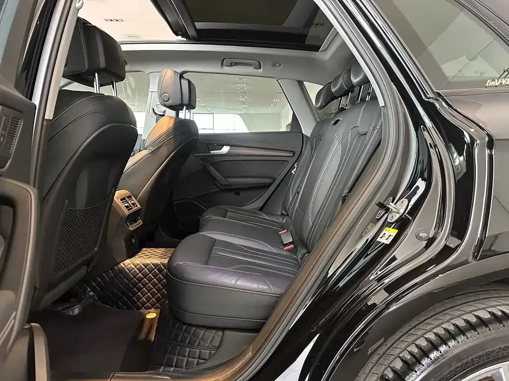 Audi Q5L 2023 из CN, фото 5