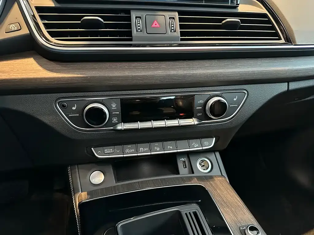 Audi Q5L 2023 из CN, фото 10