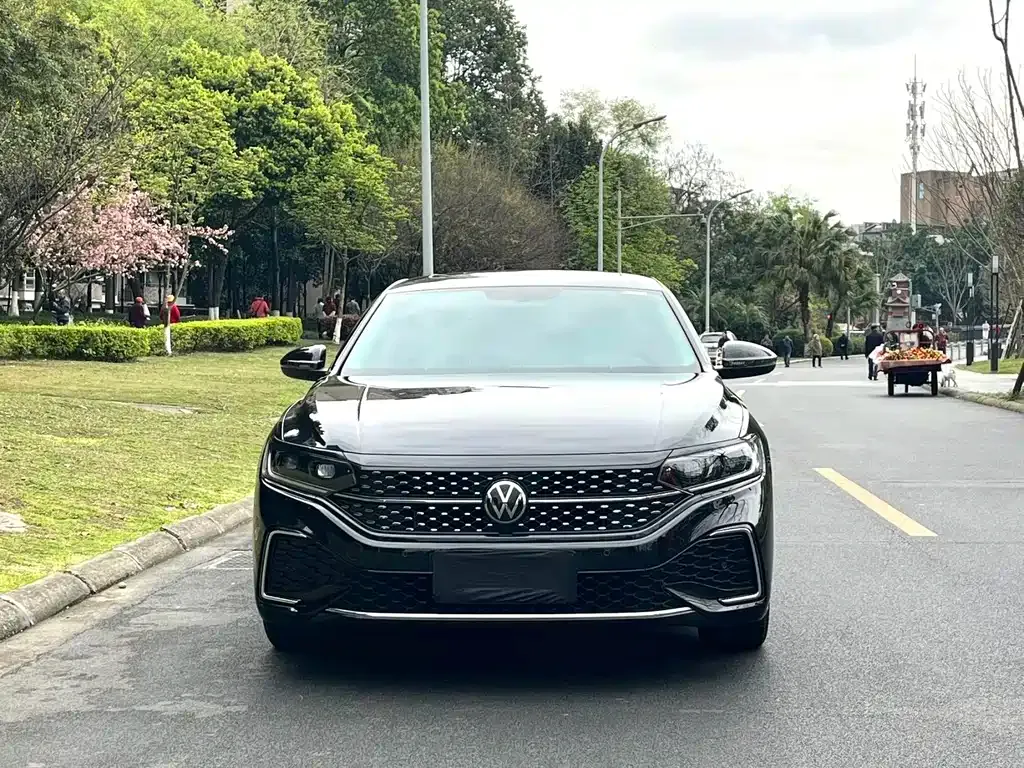 Volkswagen Passat — фото 9