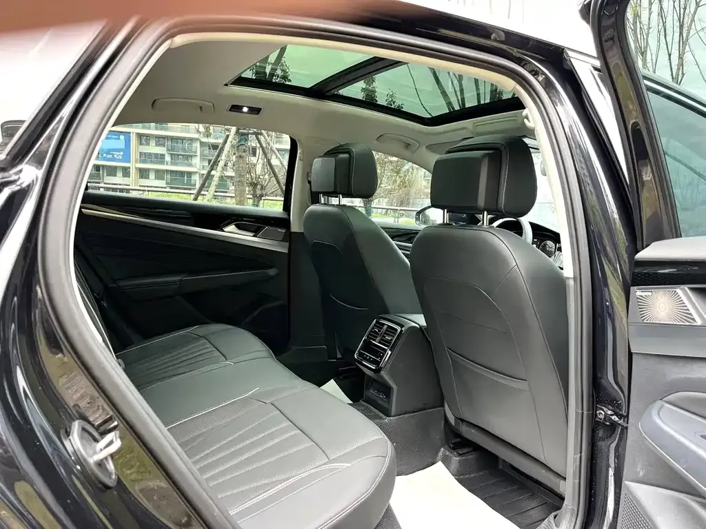 Volkswagen Passat — фото 6