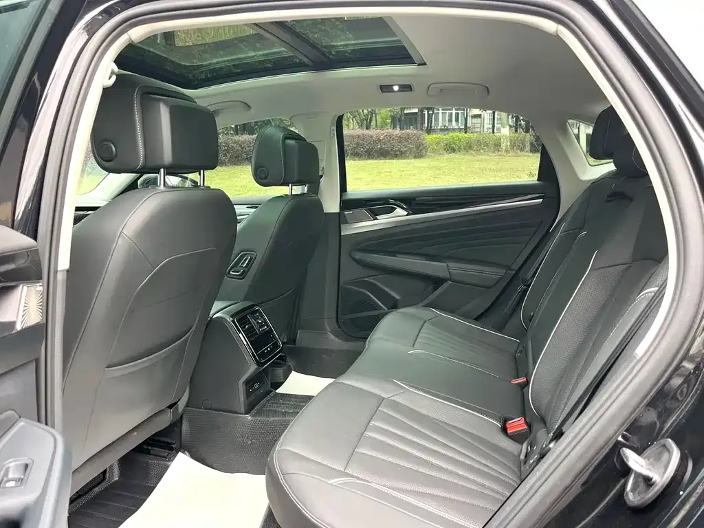 Volkswagen Passat — фото 5