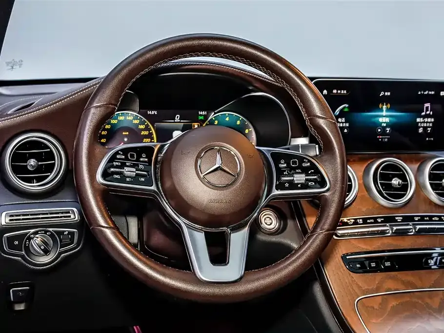 Mercedes-Benz GLC — фото 2