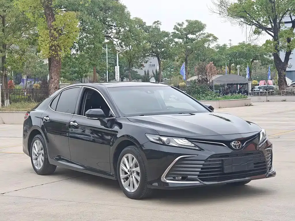Toyota Camry 2021 из CN, фото 2
