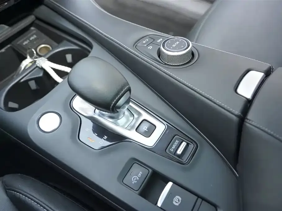 Infiniti QX50 2021 из CN, фото 2