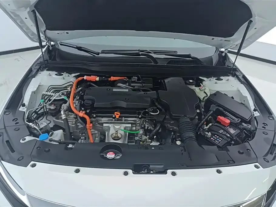 Honda Accord — фото 8