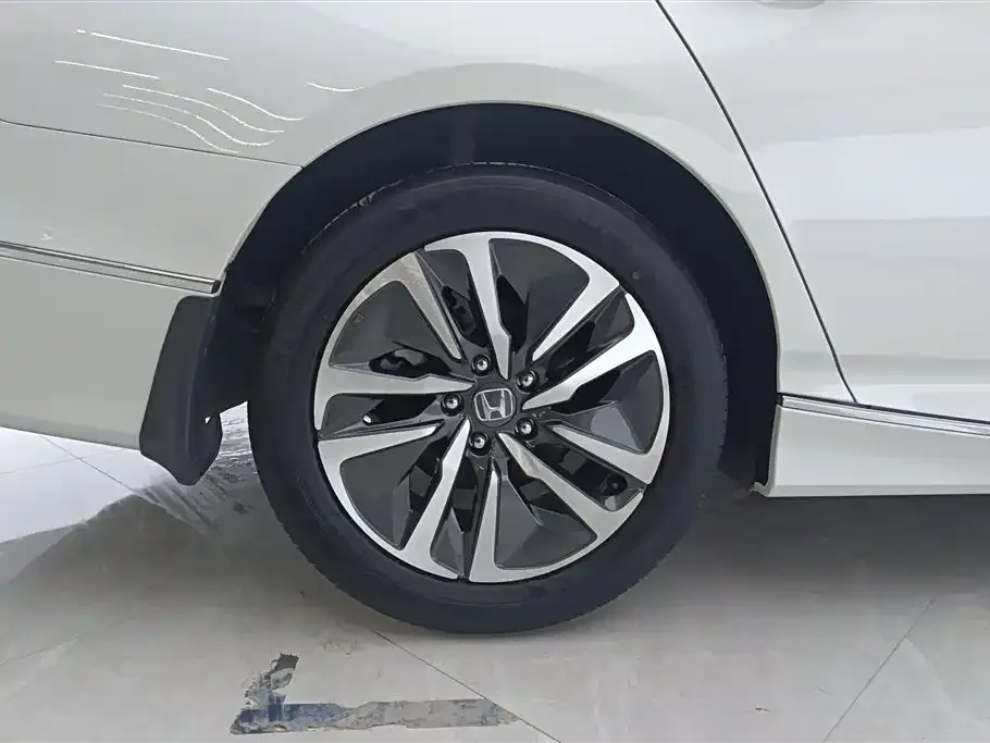 Honda Accord — фото 6
