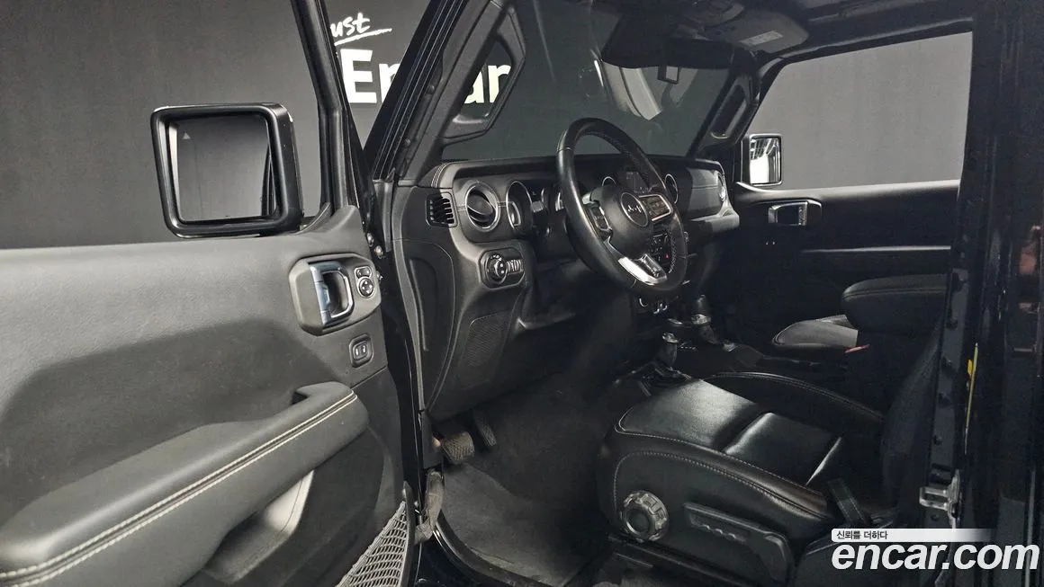 Jeep Wrangler 2021 из KR, фото 9