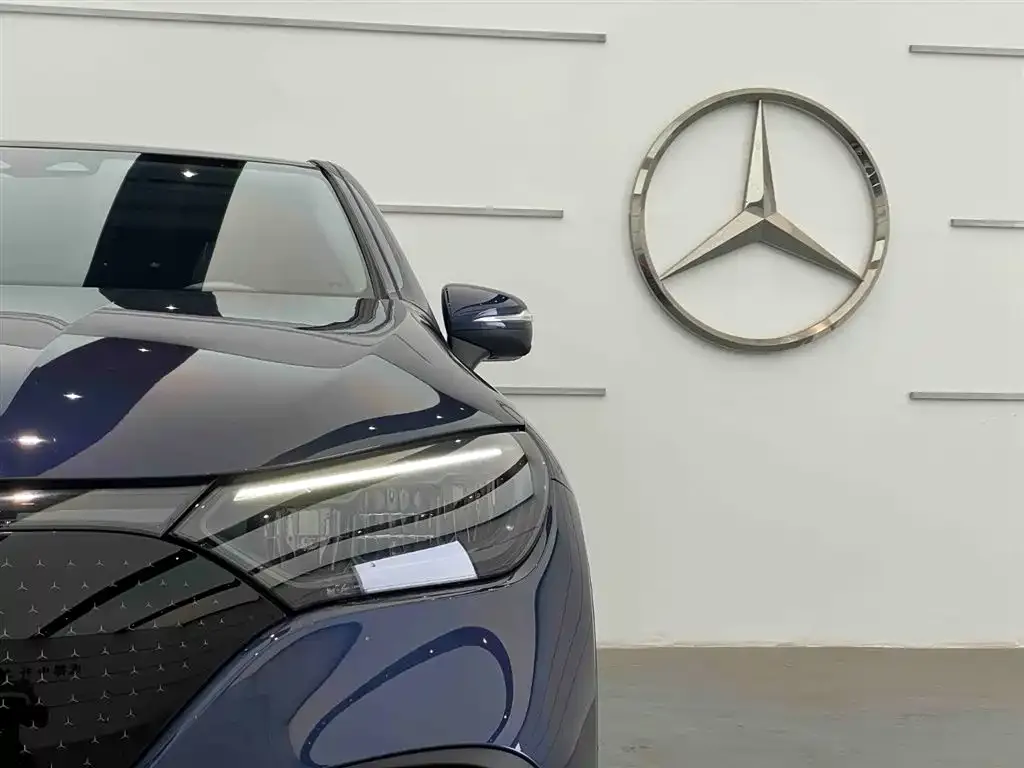Mercedes-Benz EQE SUV — фото 2