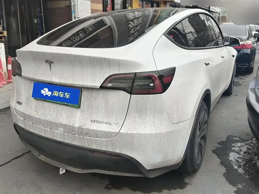 Tesla Model Y — фото 7